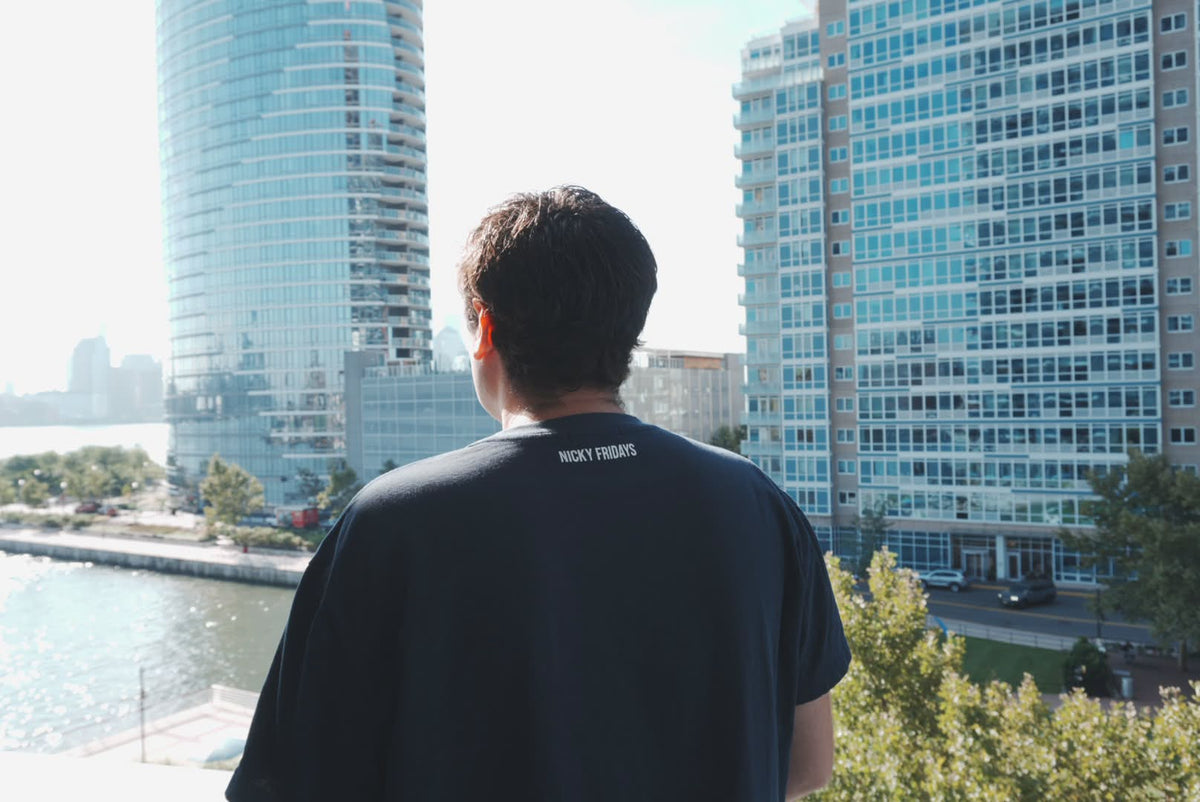 Weekend Club Tee - Navy/White